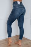 jeans-4_ef7ec916-d059-4beb-a640-43226ec54c73